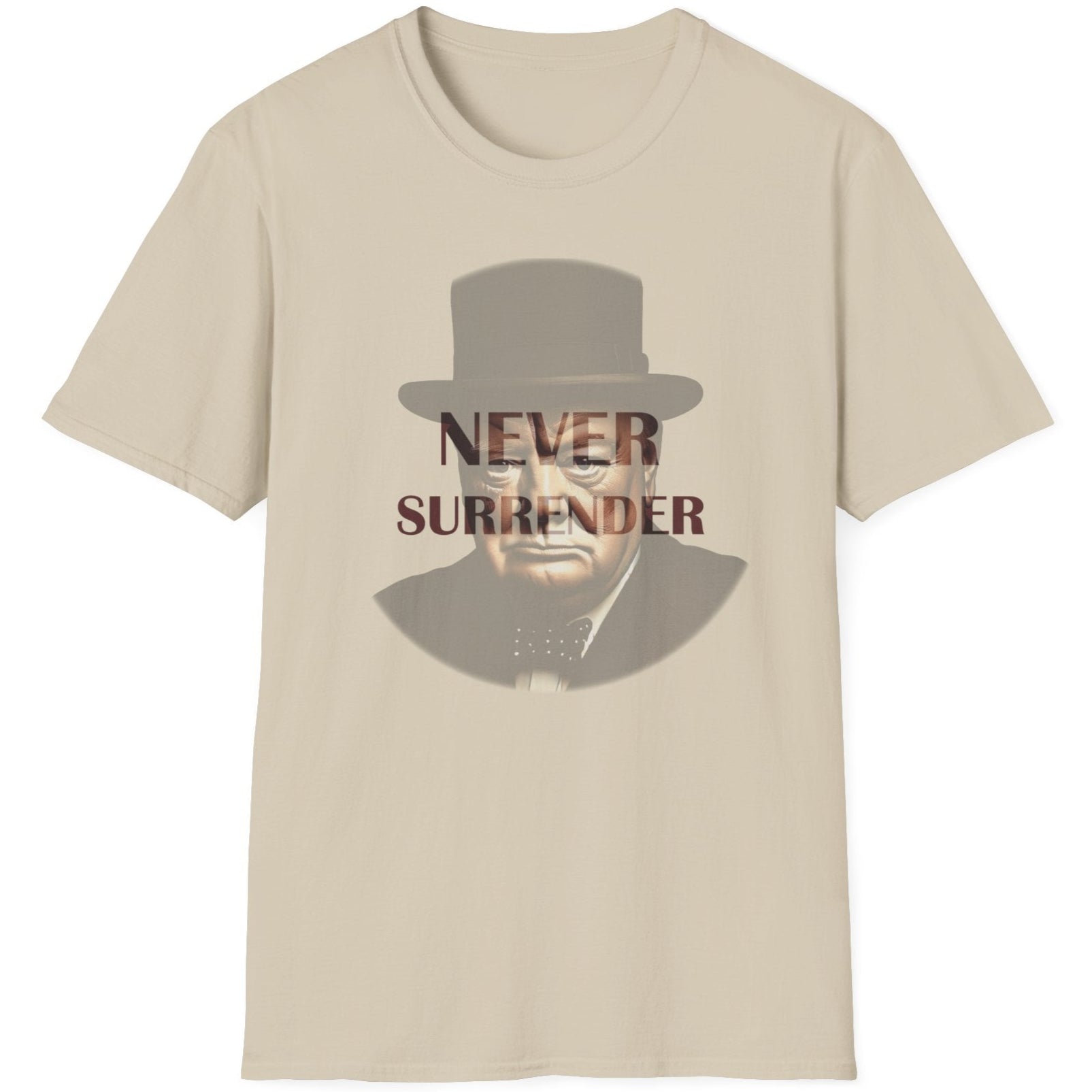 Sand coloured T-Shirt with the face of Winston Churchill and the text "Never Surrender".
